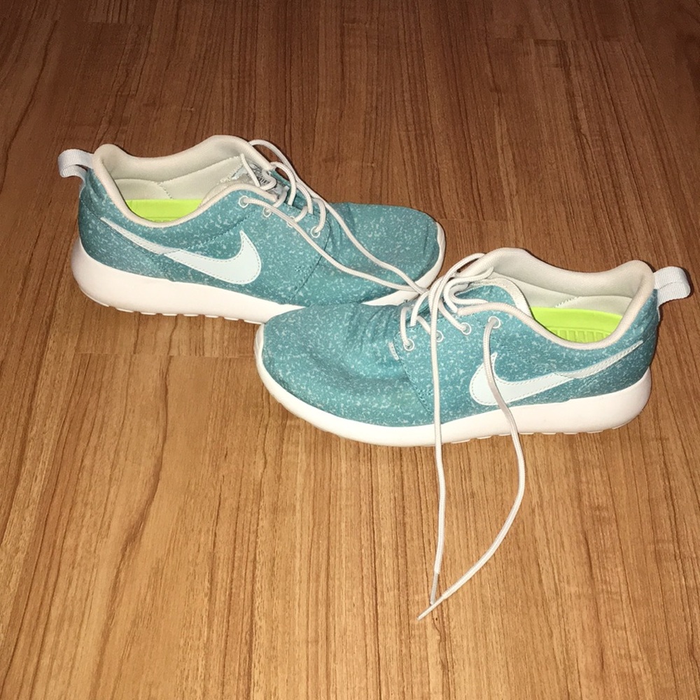Nike Roshes